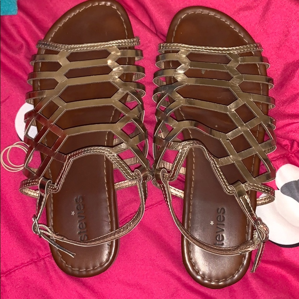 Sandles